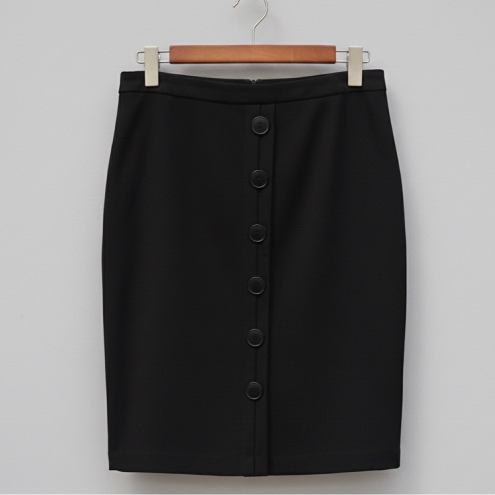 Trina Turk Black Knee Length Button Front Short  Skirt Size 2